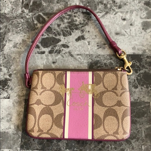 Coach Handbags - Coach wristlet